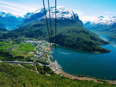 Loen Skylift, Via Ferrata Loen en een wandeling naar de berg Skala