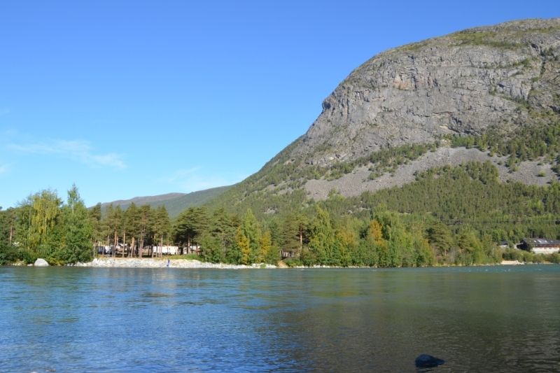 Bispen Camping ligging aan rivier Otta