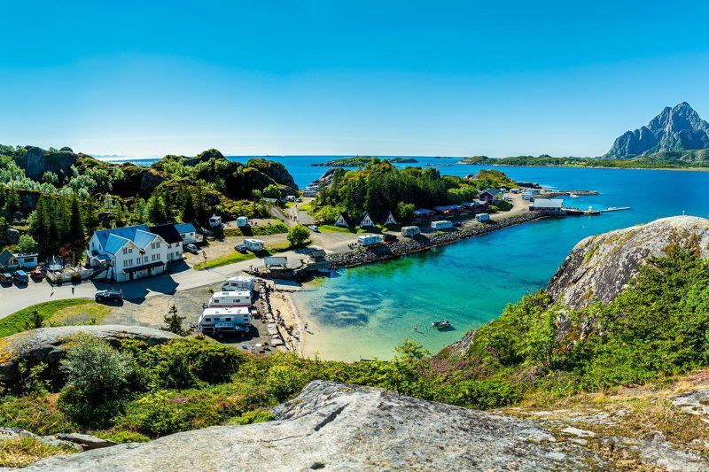 Sandvika Fjord og Sjohus Camping strandje