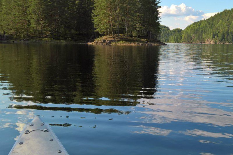 Telemark Kanalcamping rust op het water